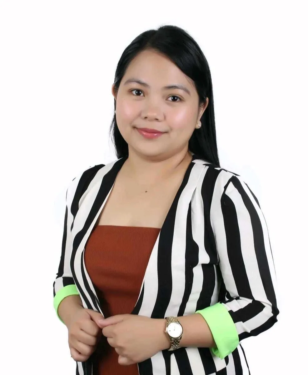 Hani, studio portrait, white ground